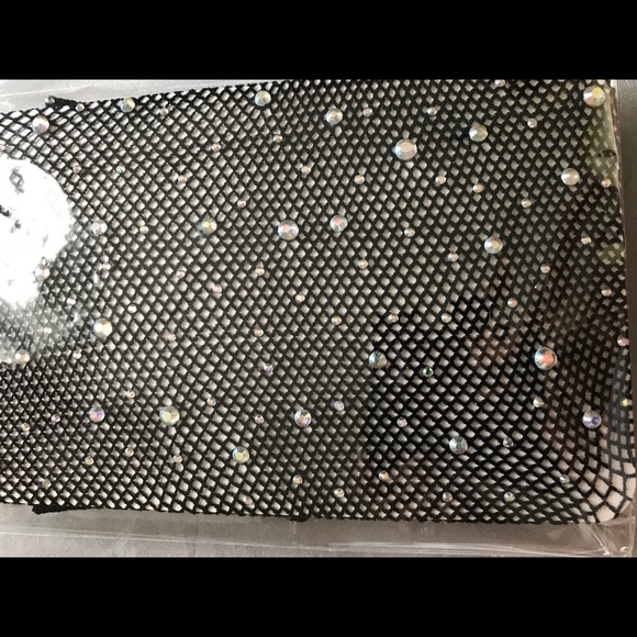 🚨🚨🚨BUY 2 BLACK FISHNETS Get it for $15‼️‼️‼️‼️ - Picture 3 of 4